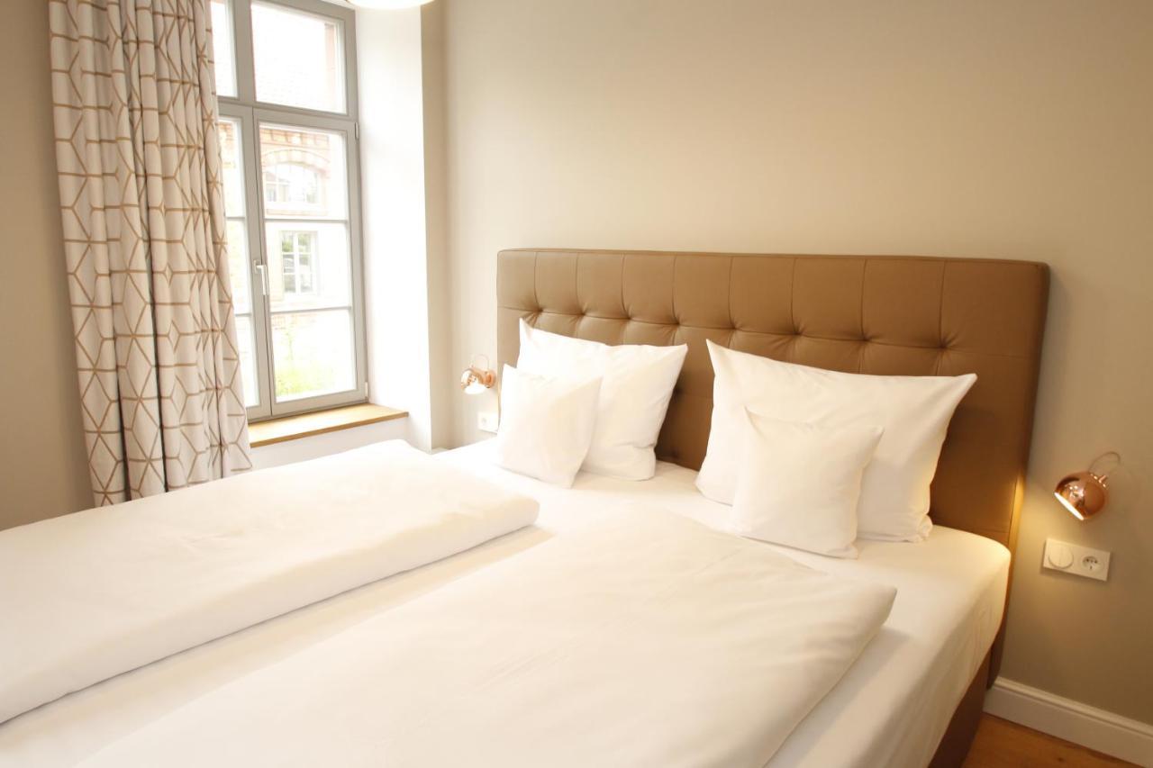 Amelie No 1 Hotel & Appartements 랜다우인더펠즈 외부 사진