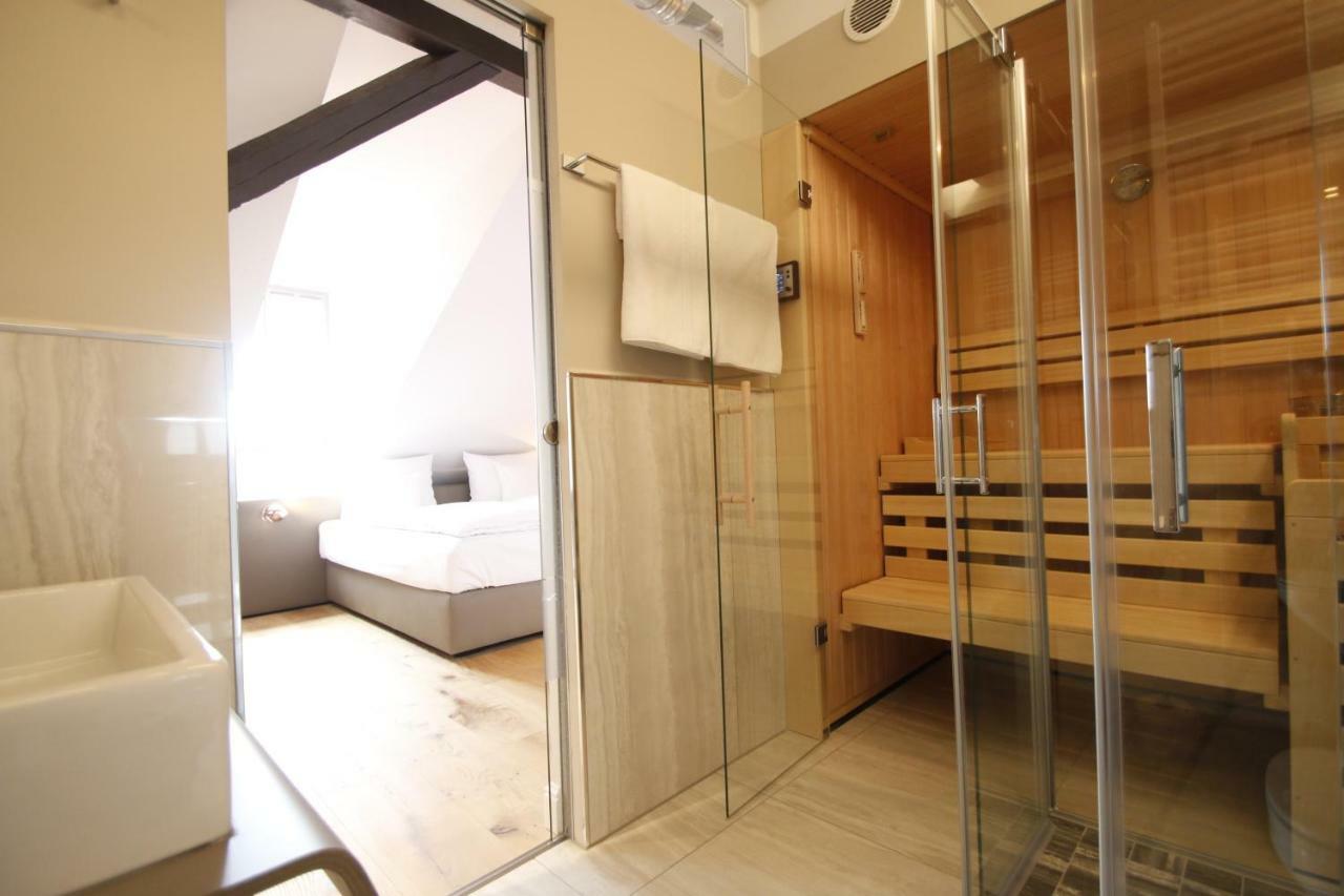 Amelie No 1 Hotel & Appartements 랜다우인더펠즈 외부 사진